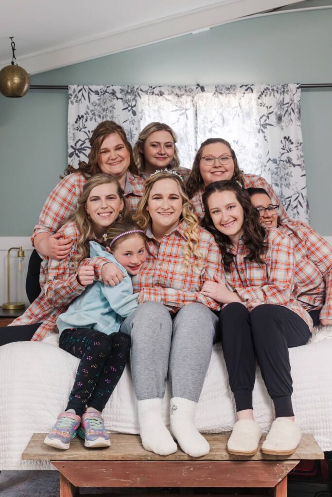 Jackson's Landing Wedding Bride and Bridesmaids in Bridal Suite